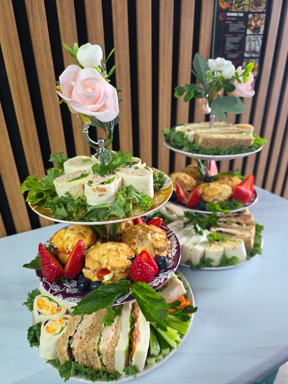 Tower display with white and pink flowers