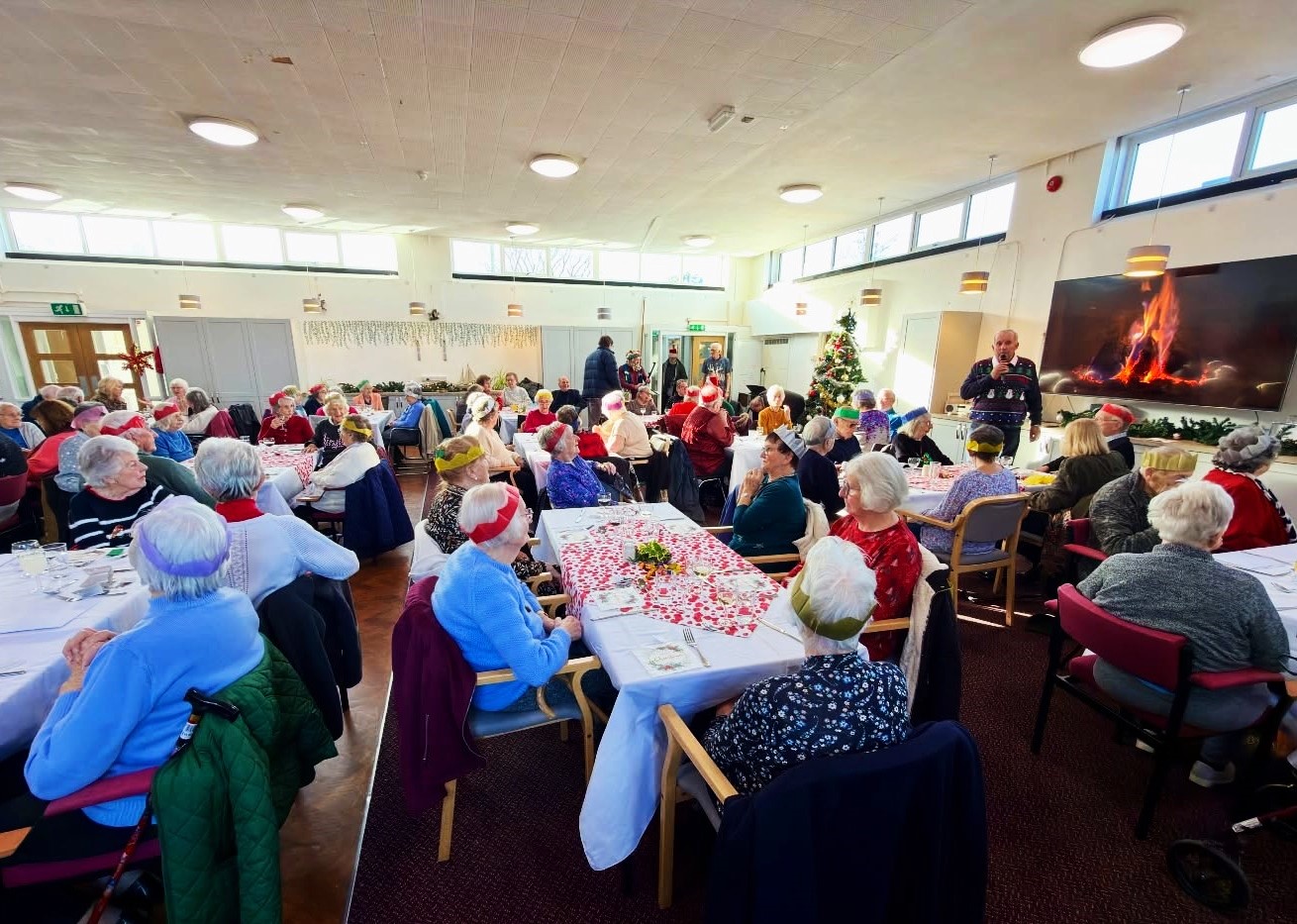 Local MP serving Christmas dinner